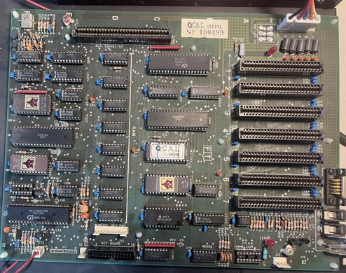 QCAL 700 motherboard close-up